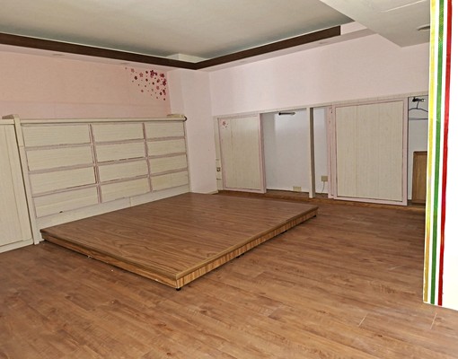 近好樂迪挑高四米二裝潢典雅可租屋補助 - Image 4