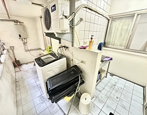 興大合租首選🌺電梯大5房🌺租補🌺全新家具🌺陽台獨洗 - Image 3