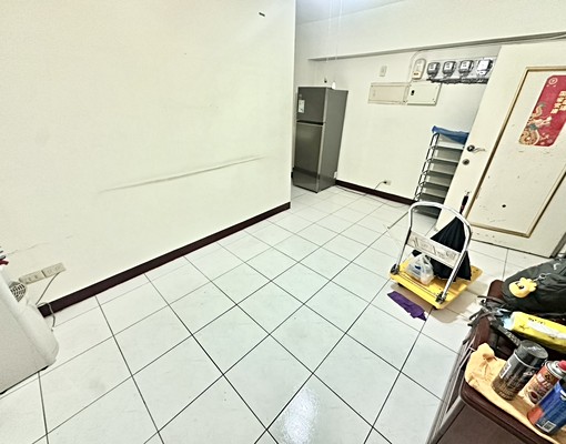 興大合租首選🌺電梯大5房🌺租補🌺全新家具🌺陽台獨洗 - Image 2