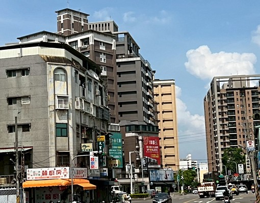 五權南路車水馬龍1+2樓+地下室黃金店面 - Image 8