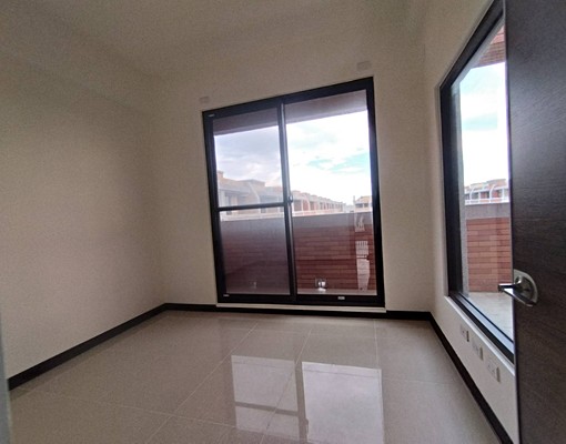 🍍梧棲三井OUTLET微笑歐洲全新未住電梯別墅 - Image 13