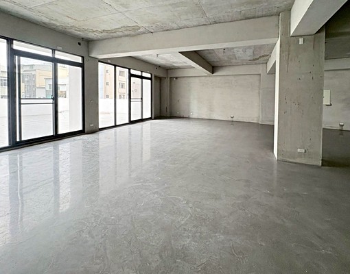 (租)市中心府前路上精華地段全新熱鬧三角窗店面 - Image 8