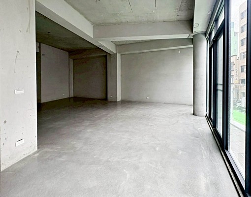 (租)市中心府前路上精華地段全新熱鬧三角窗店面 - Image 15