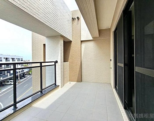 近安南科工~透天4房可店住/營登/租補 - Image 13
