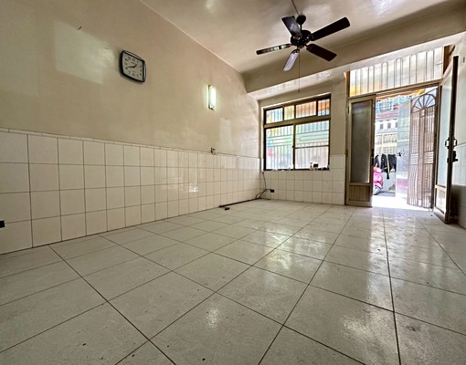 社會住宅🏠大榮內惟商圈透天採光3房近美術館柴山輕軌📞愛窩 - Image 1