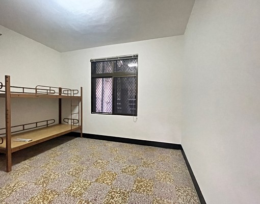 近市政路6大房三車位透天厝 - Image 10