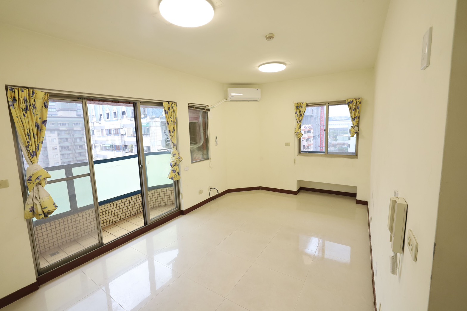 捷運市府大隆市場旁角間採光小豪宅