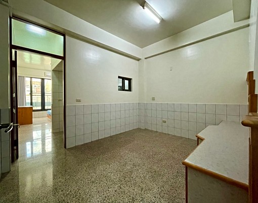 新營市中心/綠都心附近/一房一廳一衛適合工作室👍 - Image 5