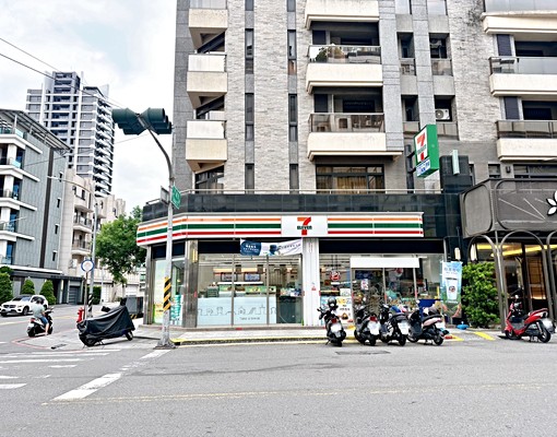 近正義車站透天一樓店面 - Image 9