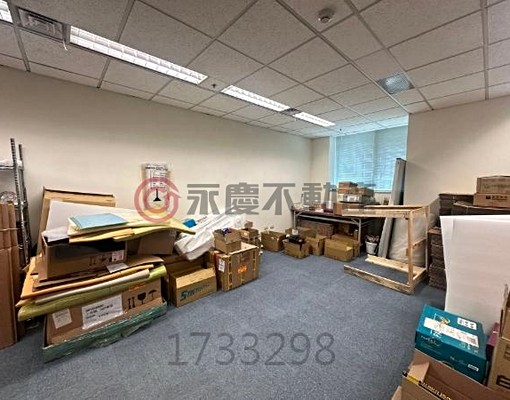 淡水中山路熱鬧店面1樓~3樓使用空間大✨ - Image 6