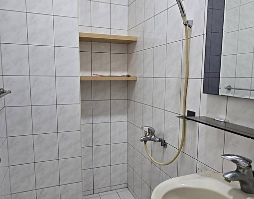 新海路一樓當住家辦公室也可以~可租補~新埔捷運站 - Image 6
