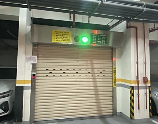 六張犁站旁室內平面停車位很大可停大車可放雜物 - Image 9
