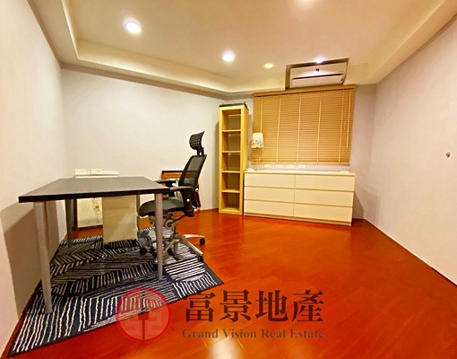 HOT●近全新家具●溫馨裝潢●極致享受 - Image 11