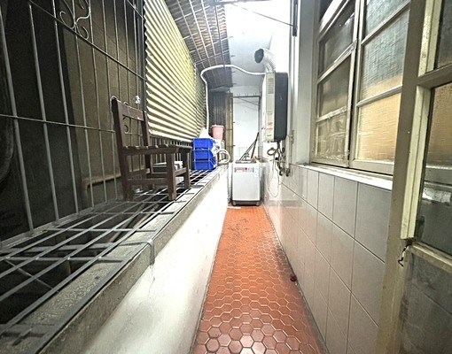 新店大坪林捷運站|2樓方正三房,生活機能便利 - Image 9
