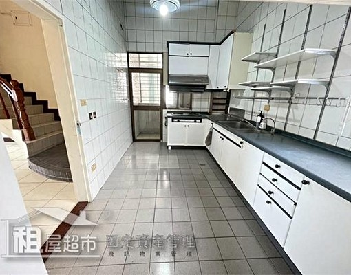 捷運新莊站|寬敞五房雙衛 - Image 12