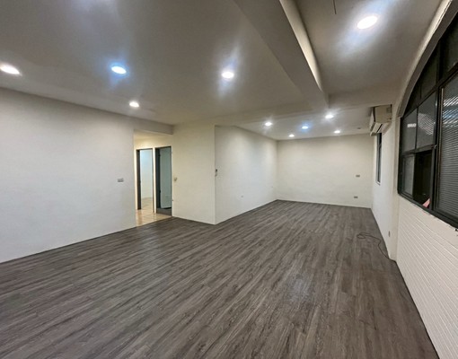 迴龍❣️可寵便宜大三房/全空屋格局方正/採光通風機能佳 - Image 2