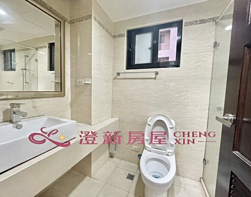 傢具齊全✨稀有可寵四房✨戶數單純✨台水電✨黃金地段✨平車另租 - Image 10
