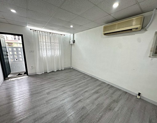 中山路/近捷運/全新粉刷裝潢/屋況如新/大使用空間 - Image 2