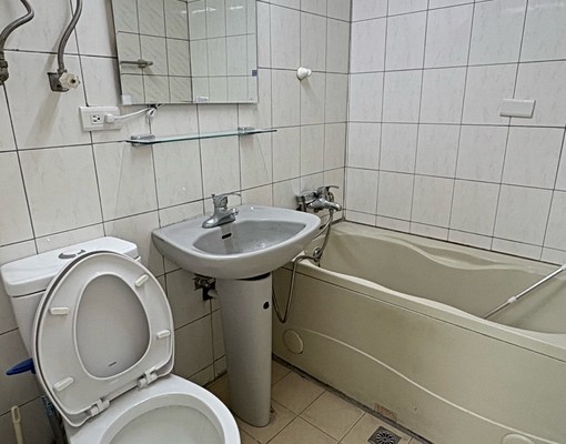 可租補-高樓層邊間電梯美二房 - Image 2