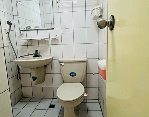 近崇右基隆女中旁全新獨棟電梯套房 - Image 3
