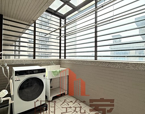 📢高鐵頂樓露臺戶|稀有雙主臥樓中樓5房|雙車位|可報稅|Z - Image 14