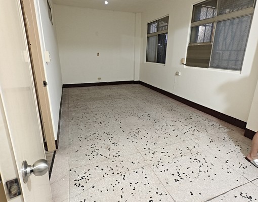 鬧中取靜,整潔明亮,可補助免服務費 - Image 7