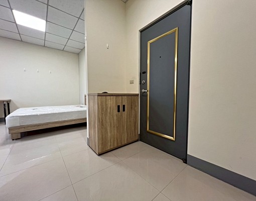 新瓦屋8坪電梯分租套房★位置絕佳★禁菸 - Image 4