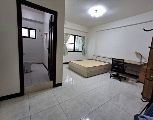 🈵東區近成大/大套房家電齊全🈵 - Image 2