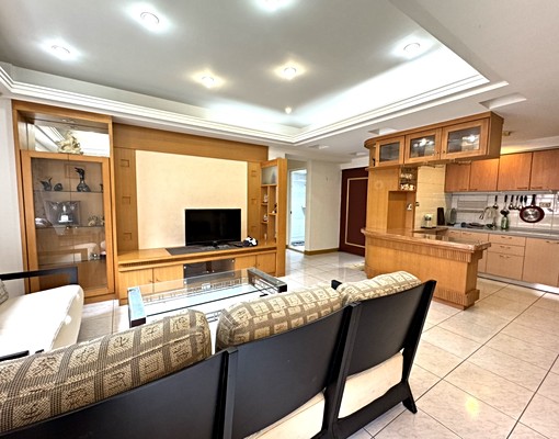 光明國小周邊社區4改3房車~可入戶籍,可租補~ - Image 1