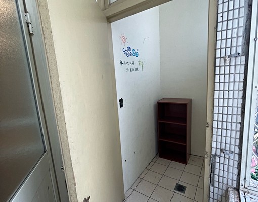 步行頂溪捷運5分鐘，寧靜陽光套房 - Image 7