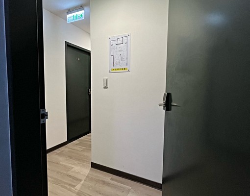 門口捷運,ㄧ二樓全新裝潢!停機車方便!整潔安靜機能健全! - Image 10