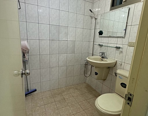 【自租】近亞東|全新粉刷|廣明街公寓2房1廳可開伙🍴附家具 - Image 8