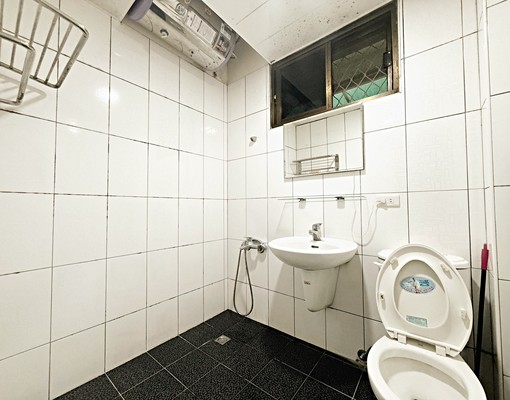 捷運永安市場站：低租金：公用洗衣機：陽台 - Image 7