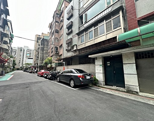 🏆【大南門冠軍團隊】雙捷運紀念堂電梯套房 - Image 5
