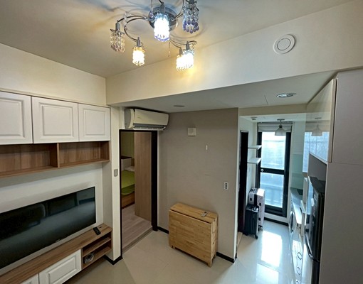 大直劍南路捷運站旁高檔社區,含管及平面車位 - Image 1