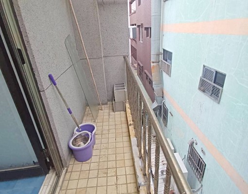 府前商圈電梯陽台大套房 - Image 12