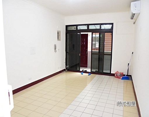 可申請租補/全新裝修公寓四房雙衛/近積穗學區/環球購物中心 - Image 1
