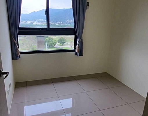【屋主自租】春福東綻2房2廳1衛（租金含管理費、車位） - Image 2