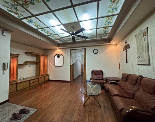 青山國小機能公寓 - Image 1