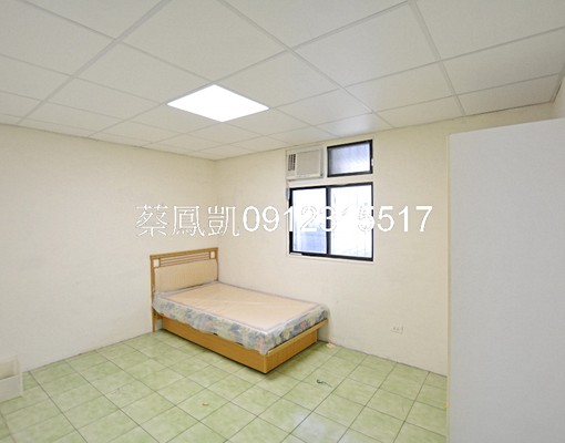 榮星花園/中山國中站/五常市場/靜巷頂樓加蓋2房 - Image 3
