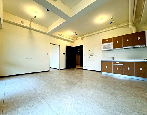 興富發/博愛大樓/2+1房+平車/面公園 - Image 1