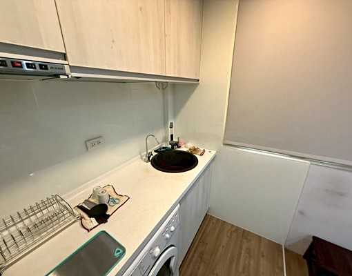 西門/免爬高/採光通風洗脫烘乾濕分離/裝潢新家具齊全/機能佳 - Image 11