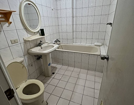 永康區中正路上黃金店住／文武百業住商合一／地段醒目車水馬龍 - Image 10