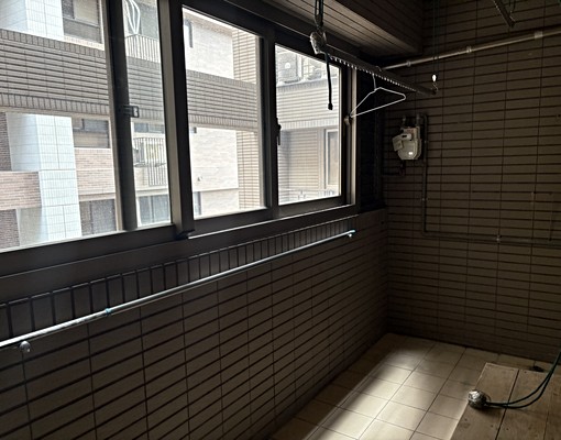 景觀佳,裝潢美,管理完善,屋主自租免仲介費 - Image 8