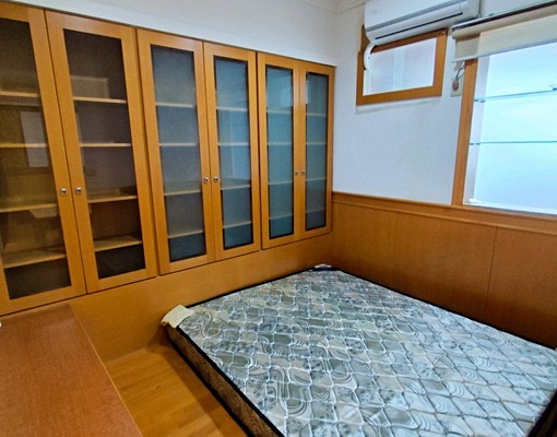 可租補~近巨城旁冷氣兩房~附家具 - Image 7