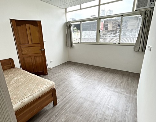 可報稅可租補!老屋翻新透天一層一戶兩房家具電全 - Image 3