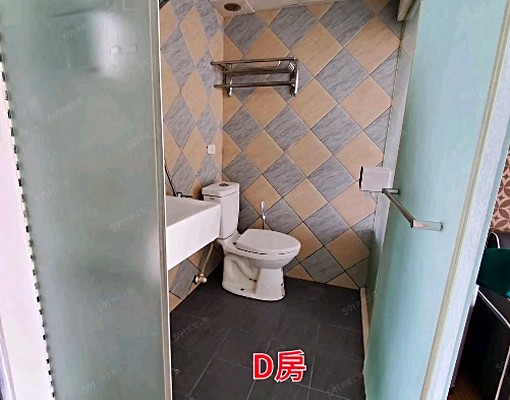 逢甲麥當勞落地窗景觀套房/有管理員安全加分/飲水機免費洗衣機 - Image 4