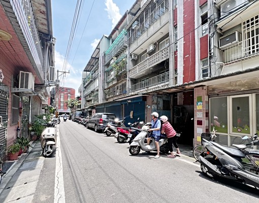 江子翠|一樓孝親兩房|門口可停汽車|使用坪數大|可租補禁神桌 - Image 14