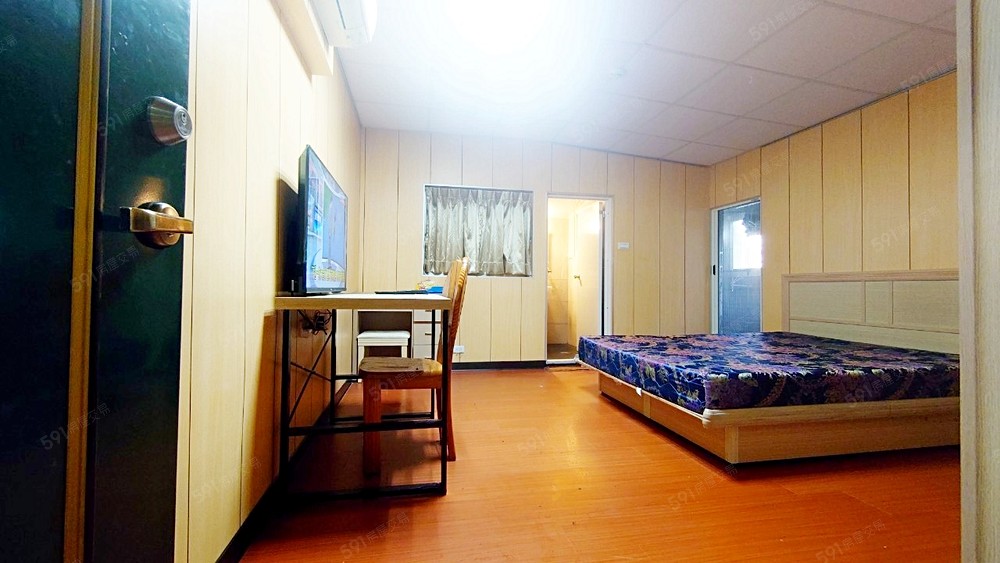 房間一：LED全市一級節能電器.獨立衛浴