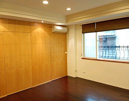 頭份忠孝一路美裝潢透天 - Image 6